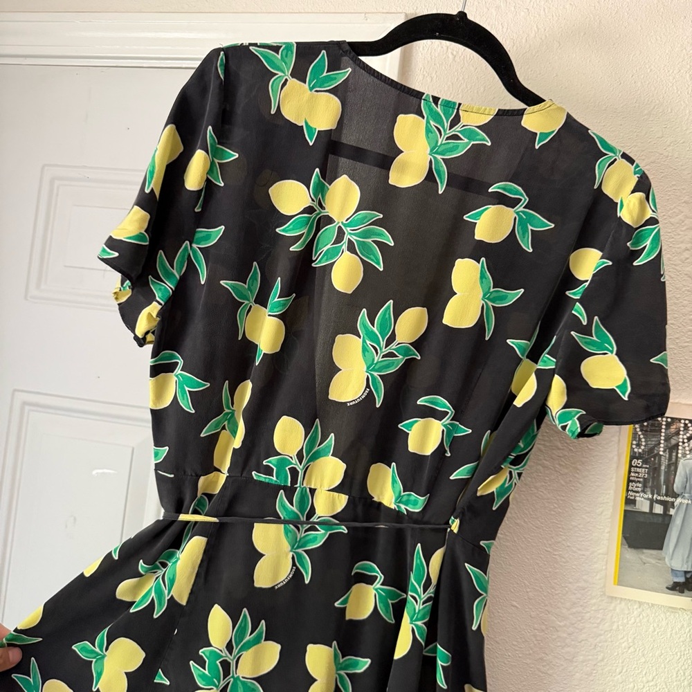 FROM‎ FUTURE black lemon fruit print silk short sleeve midi wrap dress - Picture 4 of 7